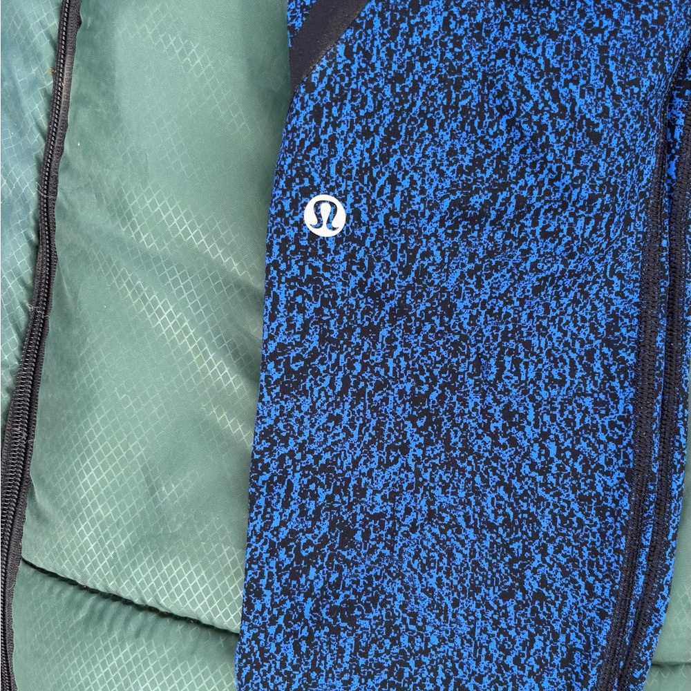 Lululemon Blue and Black Patterned leggings